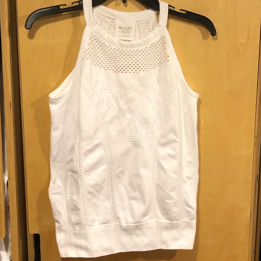 Athleta size L Oxygen white tank